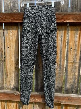 BuffBunny Black and White Speckle Leggings